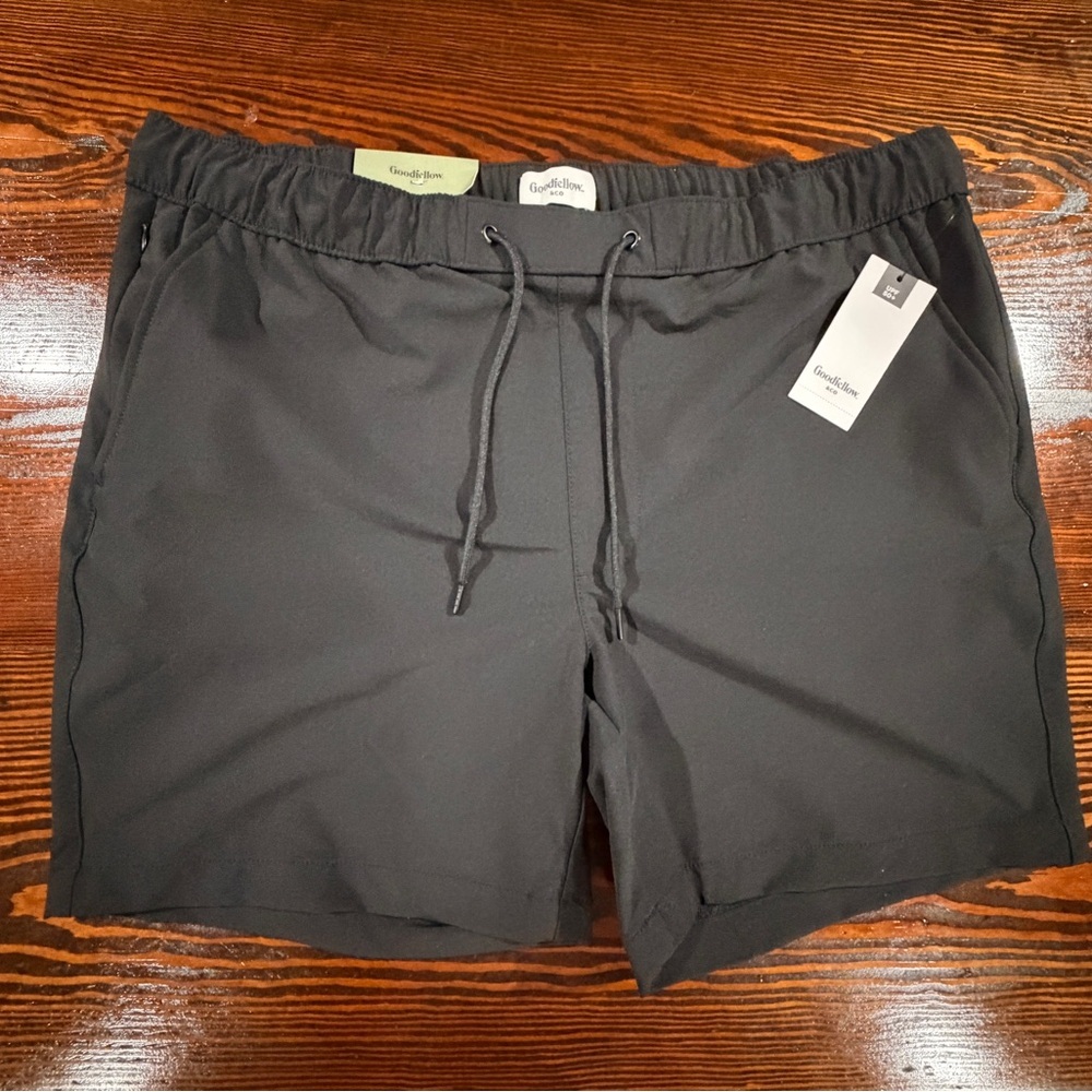 NWT’S Goodfellow & Co Black tech jogger shorts size XL